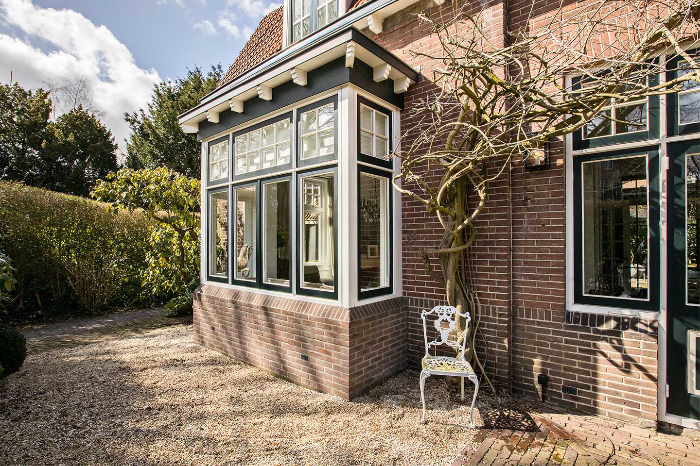 Gevel na verbouwing van de erker